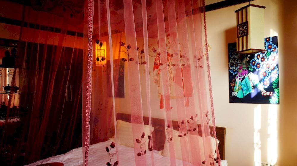 Lijiang Wangjia Courtyard Inn ภายนอก รูปภาพ