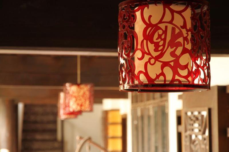 Lijiang Wangjia Courtyard Inn ภายนอก รูปภาพ