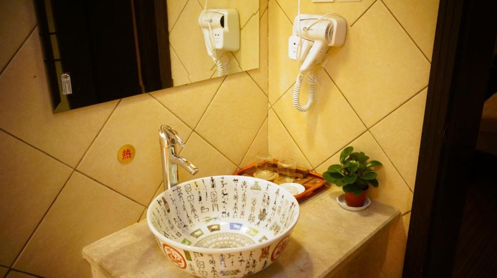 Lijiang Wangjia Courtyard Inn ห้อง รูปภาพ