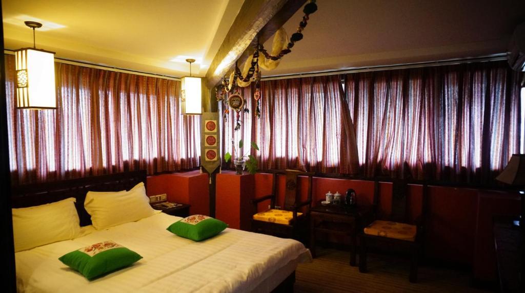 Lijiang Wangjia Courtyard Inn ห้อง รูปภาพ