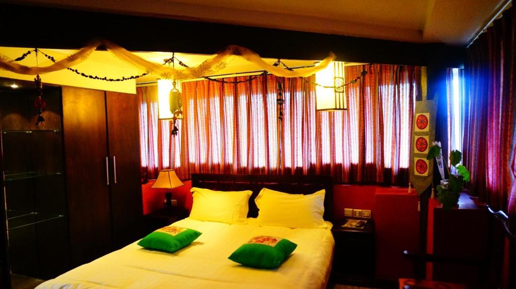 Lijiang Wangjia Courtyard Inn ห้อง รูปภาพ