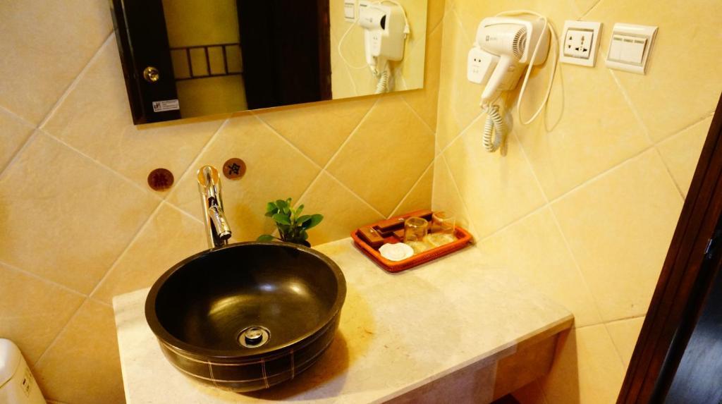 Lijiang Wangjia Courtyard Inn ห้อง รูปภาพ
