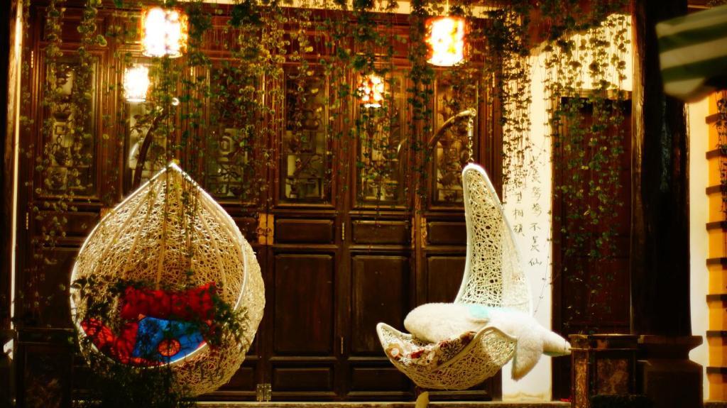 Lijiang Wangjia Courtyard Inn ภายนอก รูปภาพ