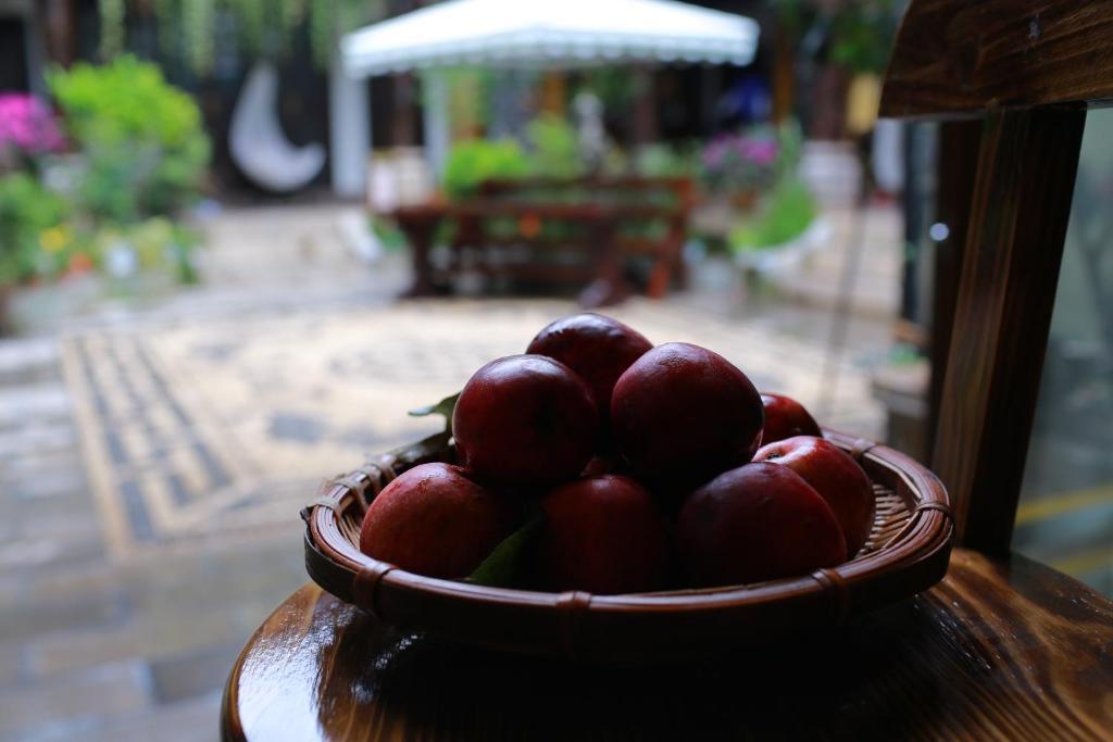 Lijiang Wangjia Courtyard Inn ภายนอก รูปภาพ